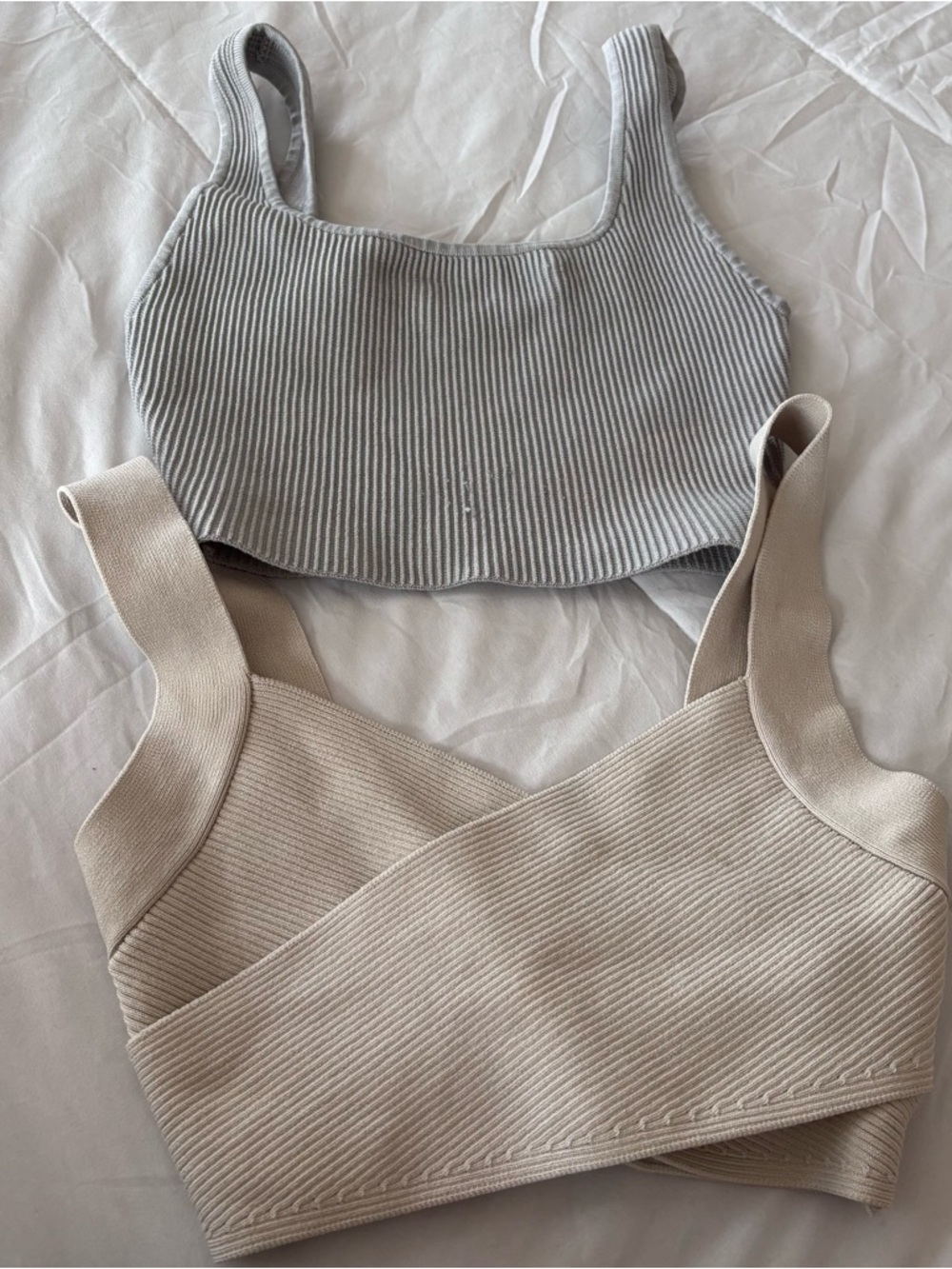 Aritzia Bundle- Neutral Ribbed Crop Tank Top - Cream and Light Gray XS
